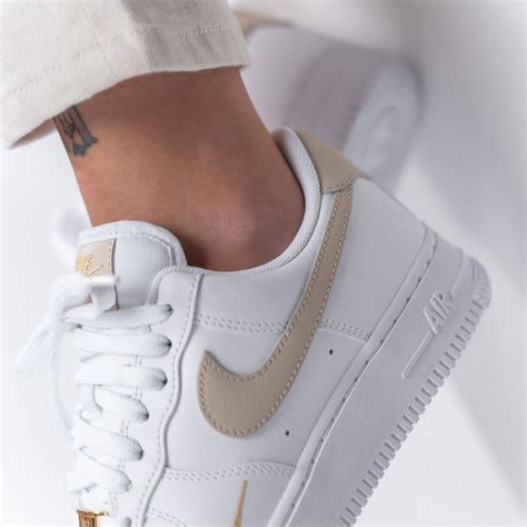 schuhe nike air force 1 07 essential w|white air force women's shoes.